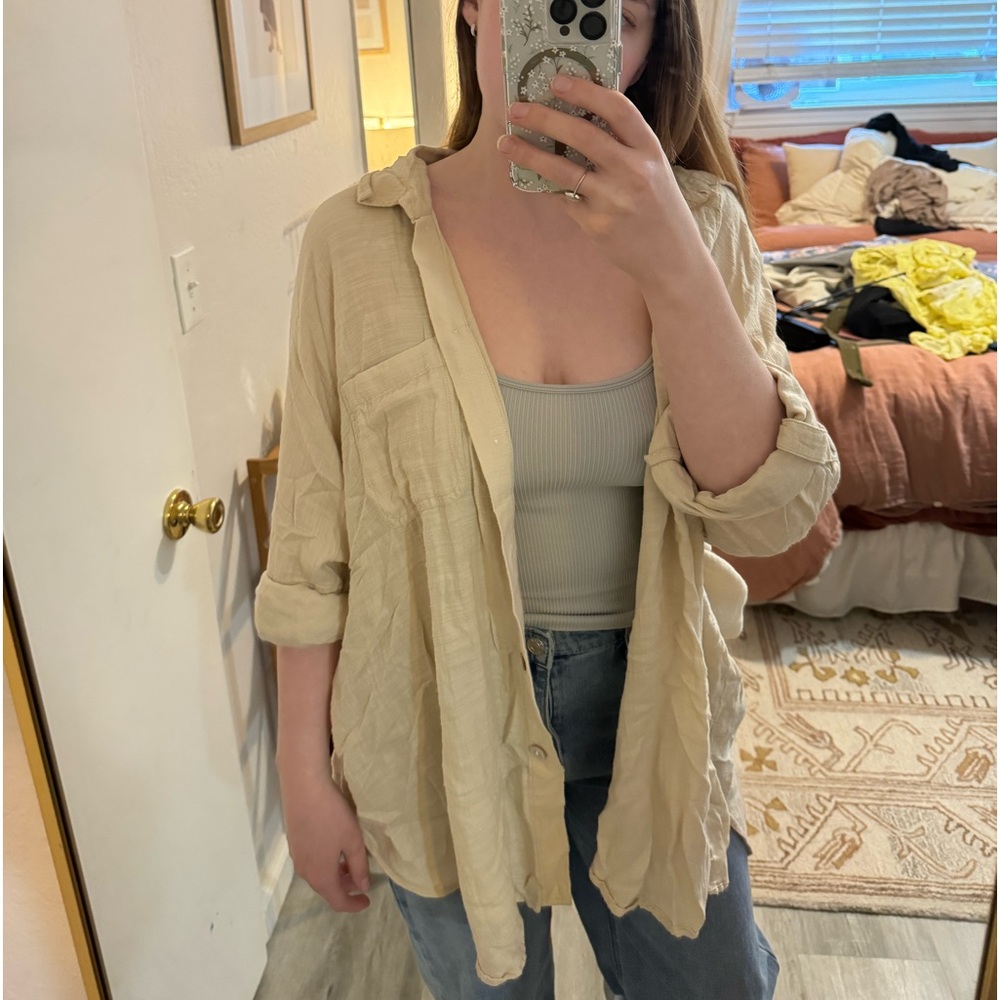 American Eagle Beige Button Up